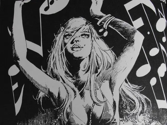 Ashley Dao's Artistic Voyage: Highlighting the 2024 University Graduation Orator