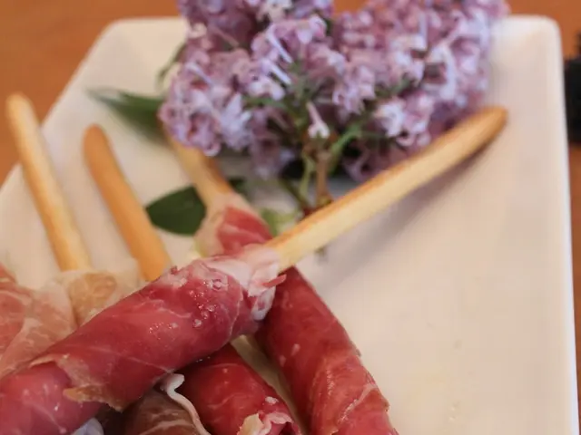 Assessing the possibility of your earnings being seized due to delinquent student loan repayments