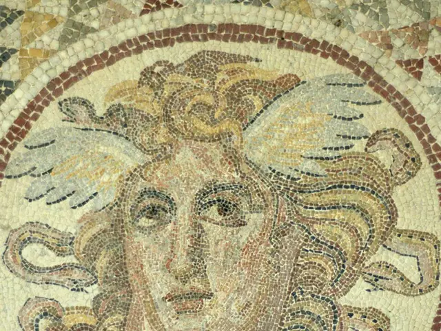 Artful Glazed Pottery: Preserving Eternal Charm in a Simplistic Design