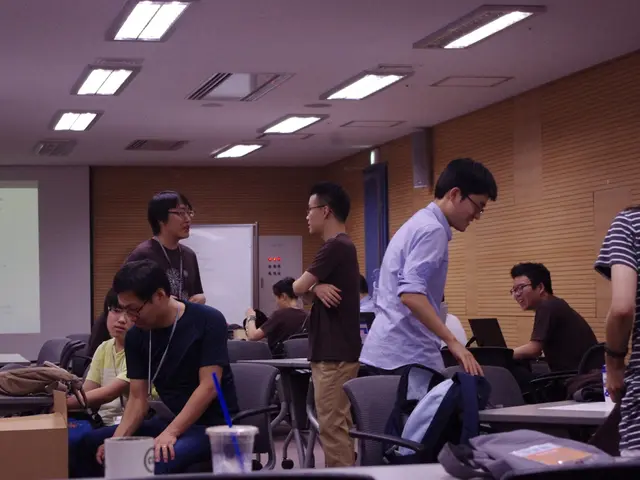 Transforming Conventional Classroom Structures for Online Education